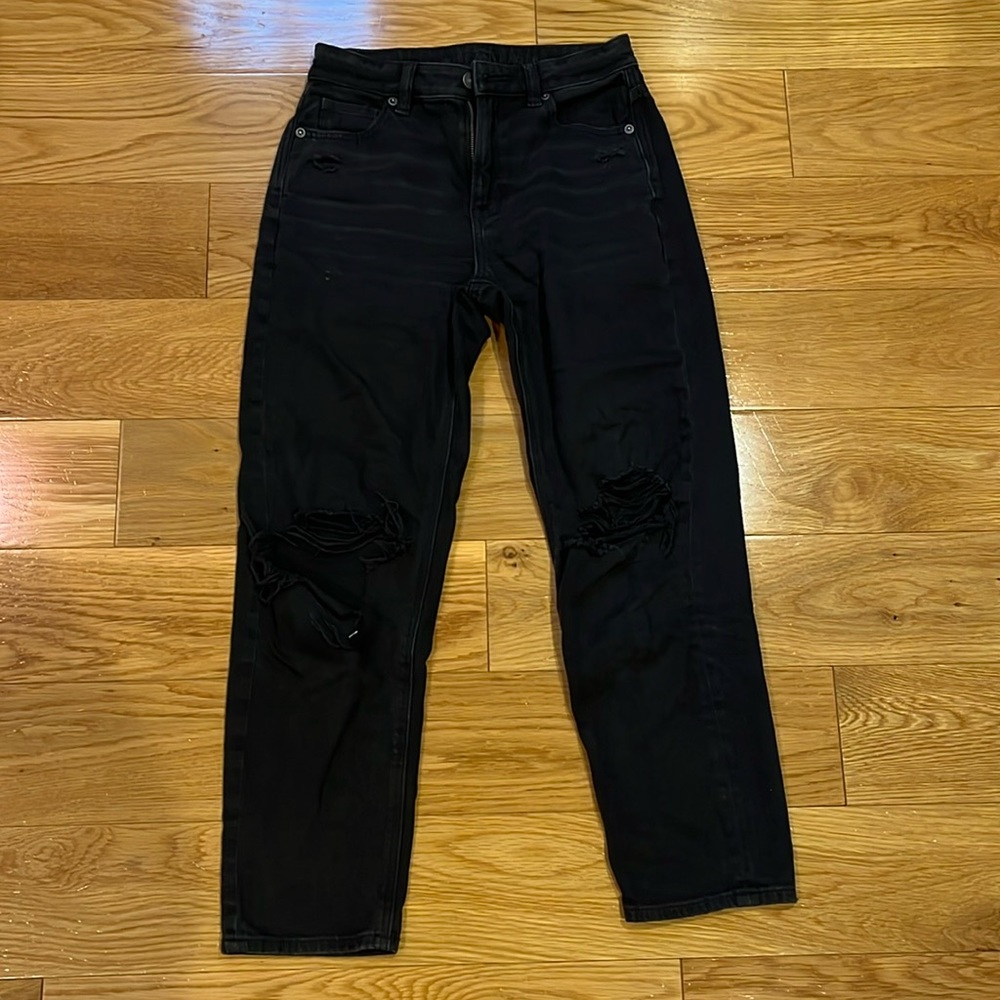 Black slightly distressed American Eagle Jeans
